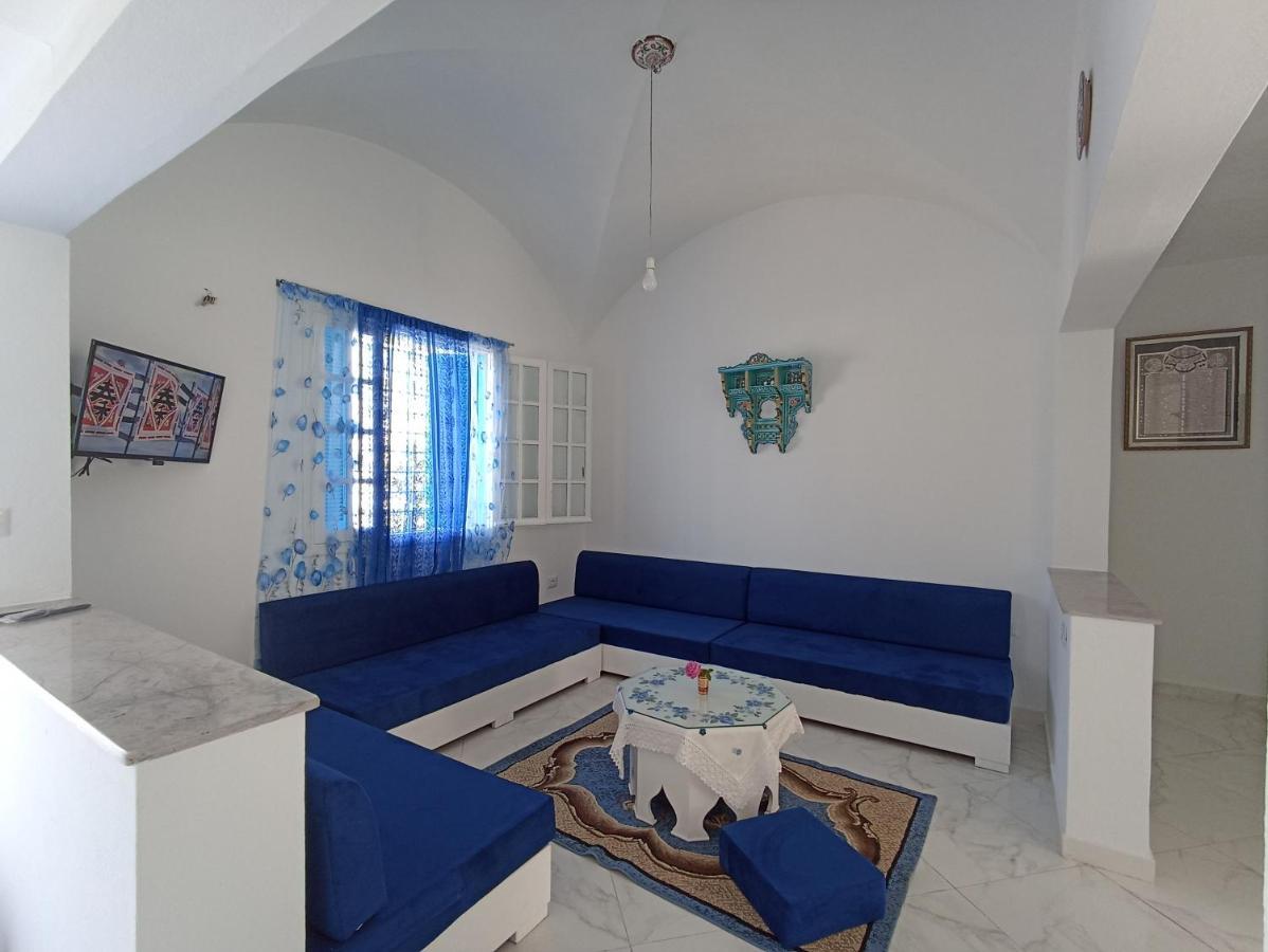 Maison S+1 très bien équipée à 2mn de la plage Kelibia Esterno foto
